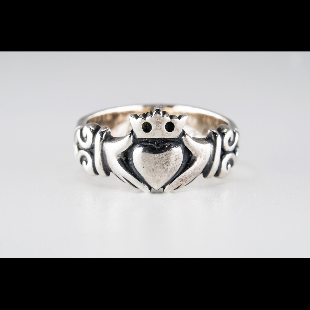 COPY - James Avery Ring size 6.75 excellent condition